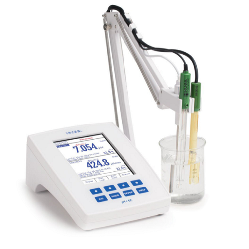 Hanna Hi 5521-02 pH/mV ve EC/TDS/Tuzluluk/Rezistive Ölçer