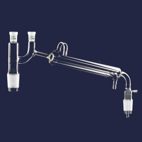 ISOLAB 065.58.002 Destilasyon Bağlantısı - Soğutuculu Vakum Adaptörlü - Claisen Başlıklı - Erkek Şilif: NS 29/32 | Dişi Şilif: NS 14/23 - Soğutucu Uzunluğu 250 mm ISOLAB 065.58.002 Destilasyon Bağlantısı - Soğutuculu Vakum Adaptörlü - Claisen Başlıklı - Erkek Şilif: NS 29/32 | Dişi Şilif: NS 14/23 - Soğutucu Uzunluğu 250 mm